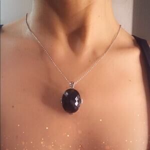 Black stone pendant necklace- Vintage
